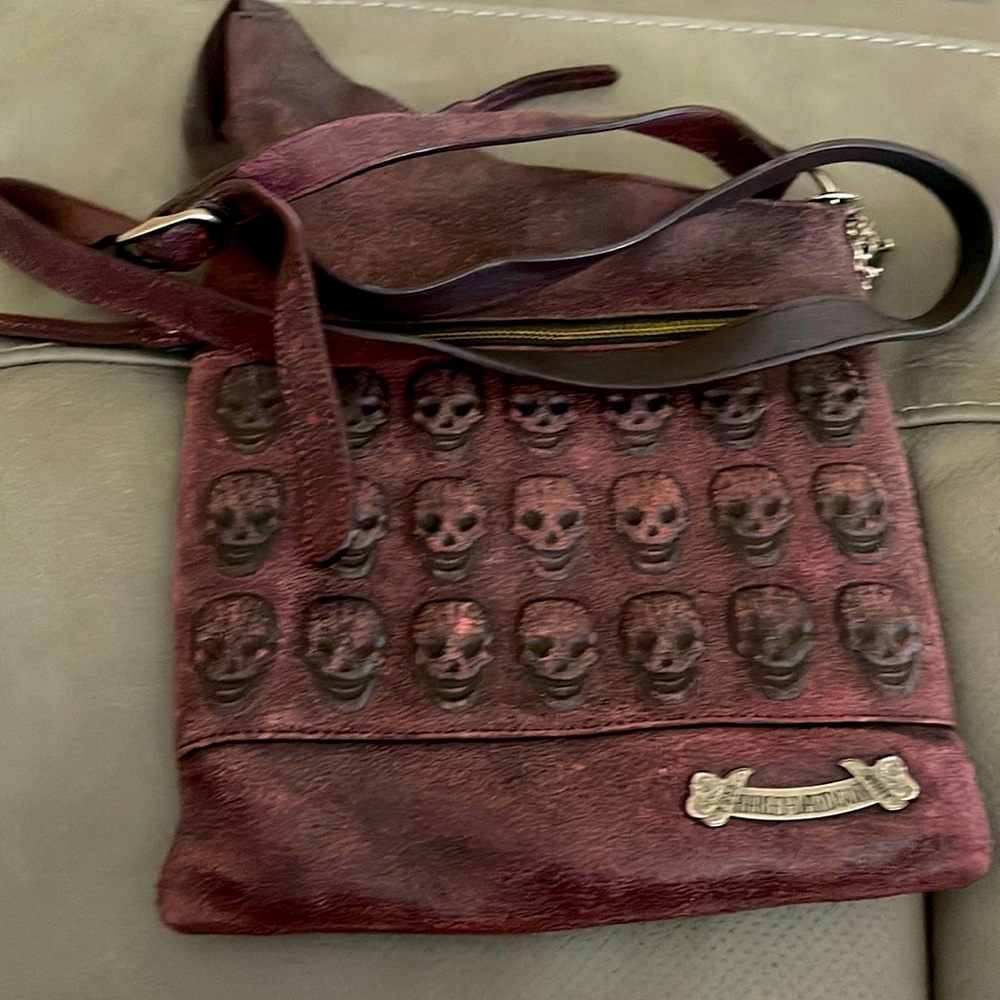Genuine Harley Davidson Crossbody Leather Bag (never used no tags)